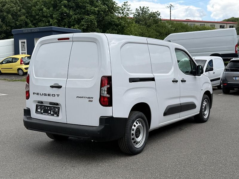 Peugeot Partner (2026) Furgon L2 1000 1.5 BlueHDi 130 - fotka 5 z 23