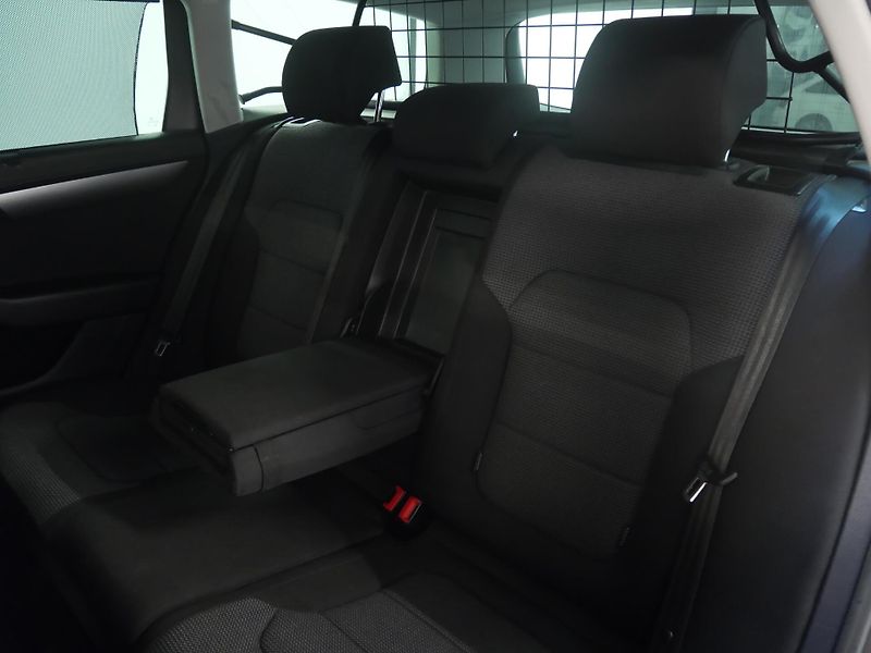 Volkswagen Passat - fotka 24 z 25