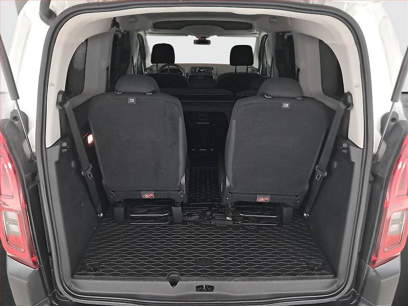 Citroën Berlingo (2019) Maxi Live 1.2 PureTech, 7Míst - fotka 14 z 15