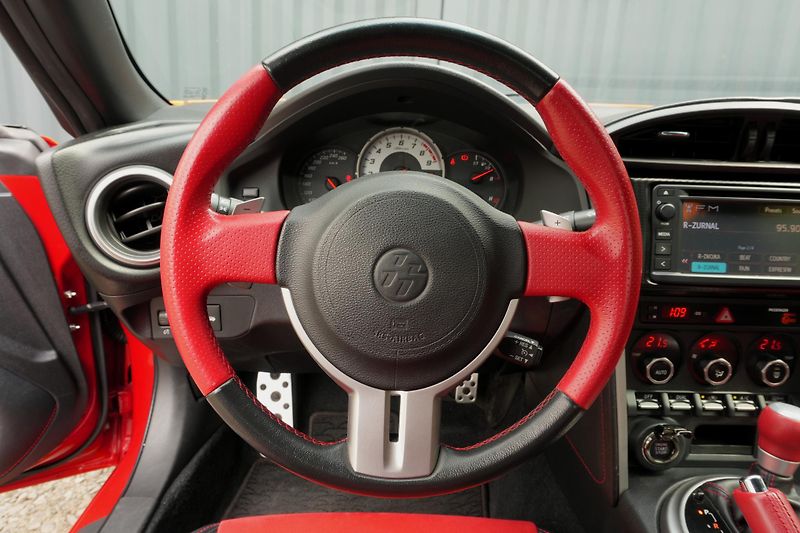 Toyota GT86 2.0 Boxer, ČR, Tempomat - fotka 17 z 30