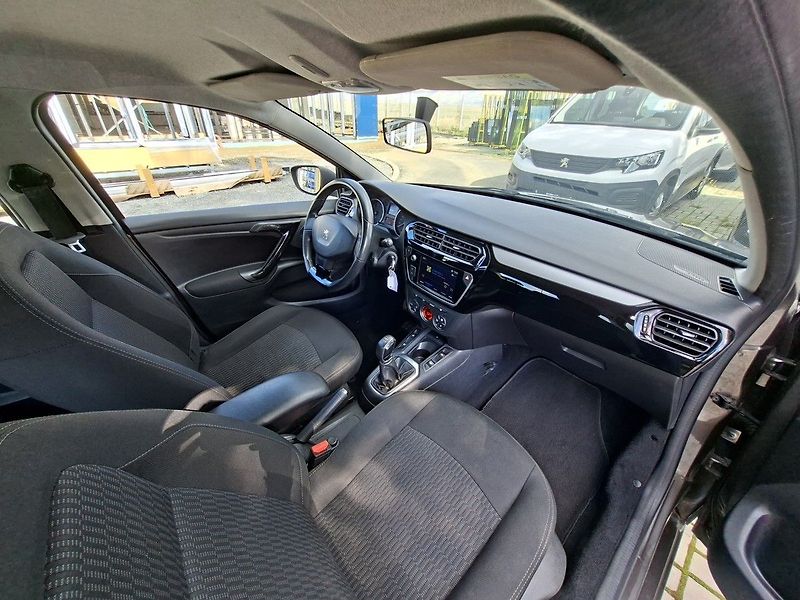 Peugeot 301 1,6 BHDi 100k M5 - fotka 14 z 25