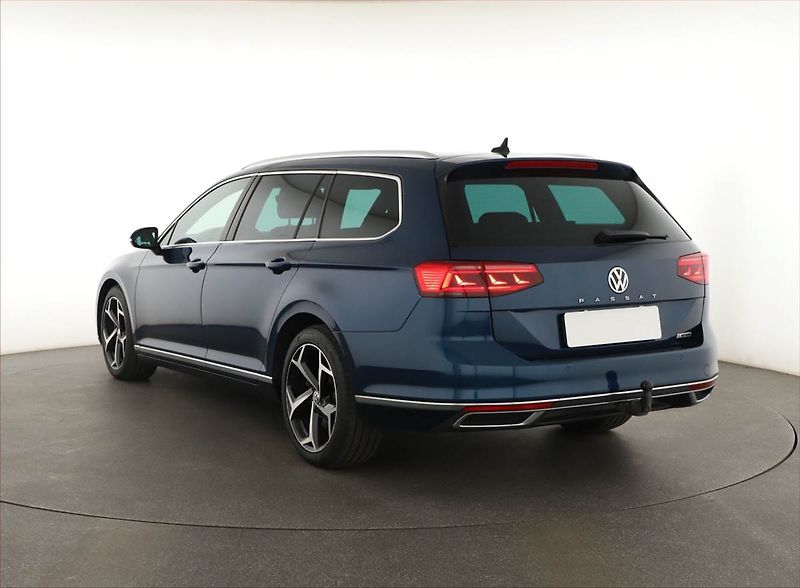 Volkswagen Passat (2019) 2.0 BiTDI - fotka 4 z 23