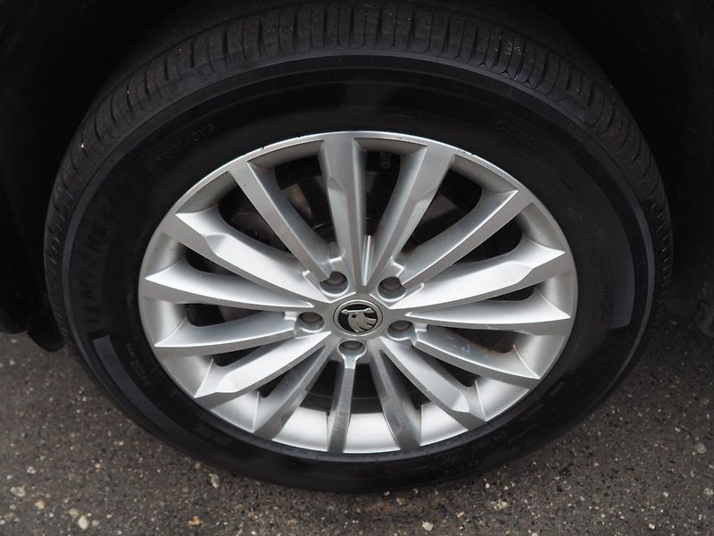 Škoda Kodiaq (2021) 2.0 TDI, 4x4, DSG - fotka 8 z 35