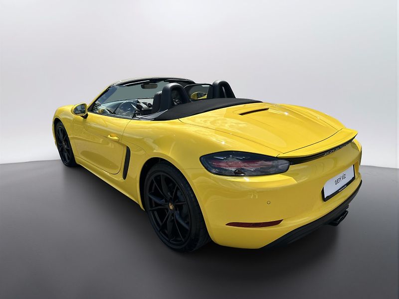 Porsche Boxster 718 - fotka 28 z 30