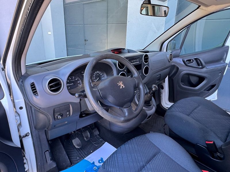 Peugeot Partner (2010) Tepee 1.6 HDi - fotka 15 z 29