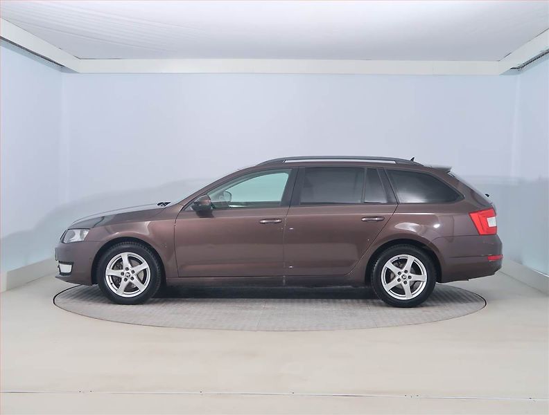 Škoda Octavia (2013) Ambition Plus 2.0 TDI, Automat - fotka 3 z 20