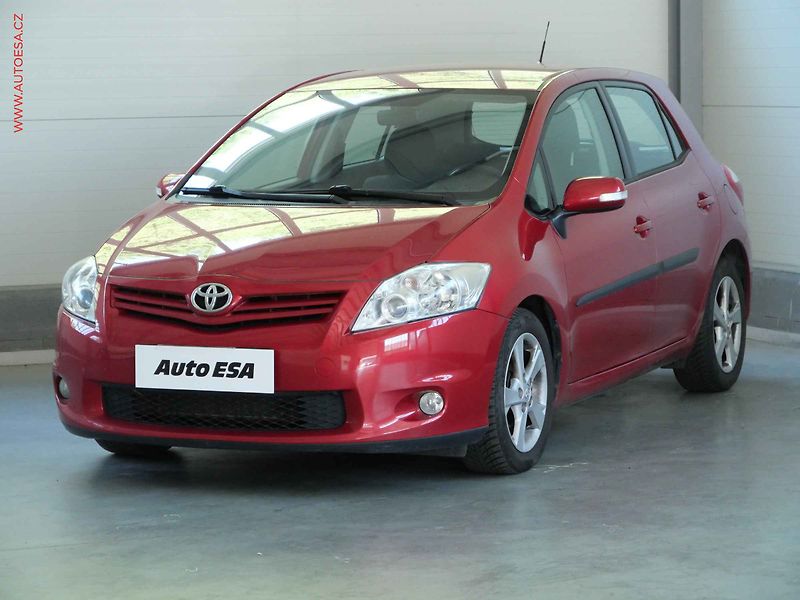 Toyota Auris (2010) 1.6VVTI, ČR, autoAC - fotka 3 z 19