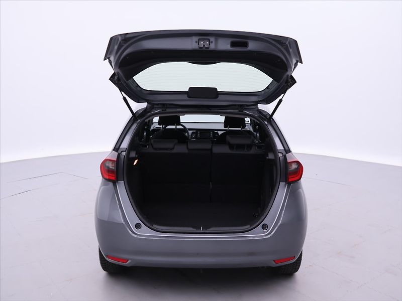 Honda Jazz 1,5 e:HEV 72kW Elegance CVT - fotka 9 z 33