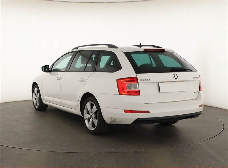 Škoda Octavia (2013) 1.6 TDI, Navi, Tempomat - fotka 4 z 17