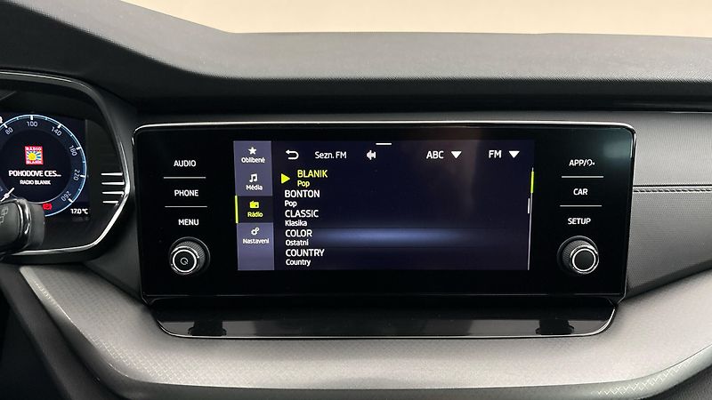 Škoda Octavia 2.0 TDI Ambition Combi - fotka 11 z 27