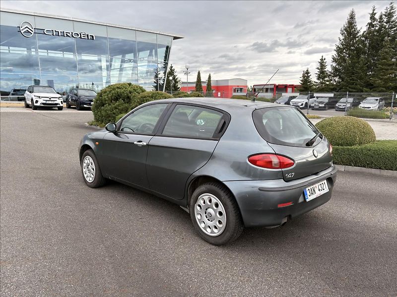 Alfa Romeo 147 1,9 JTD 85kW - fotka 4 z 21