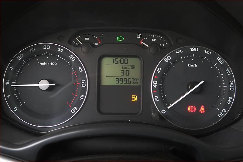 Škoda Octavia (2009) 1.9 TDI, po STK, Tažné - fotka 11 z 14