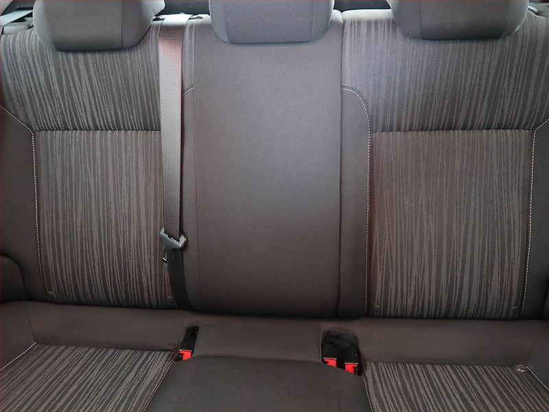 Opel Astra (2010) 1.6 16V, po STK, jezdí dobře - fotka 10 z 18