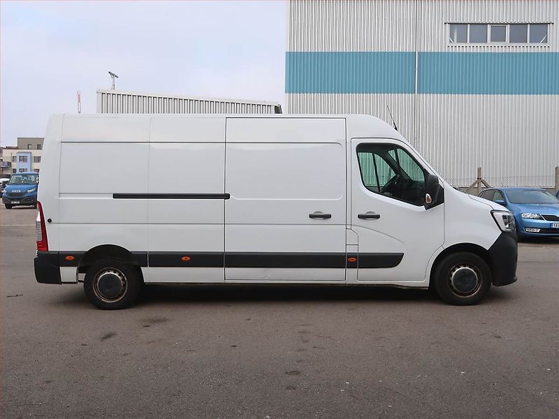 Renault Master (2021) 2.3 dCi 135, L3H2, 12m3, 1.0t - fotka 6 z 16