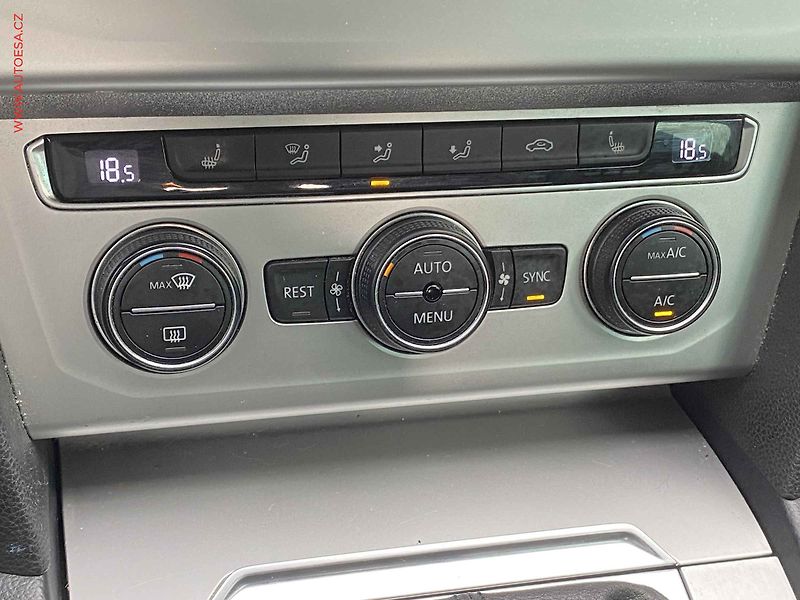 Volkswagen Passat (2015) 2.0 TDi, Comfortline, LED - fotka 15 z 18