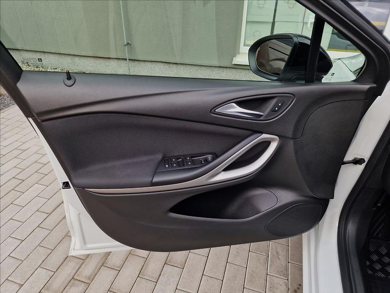 Opel Astra 1.5 CDTi 90kW Edition ST,1Maj - fotka 35 z 49