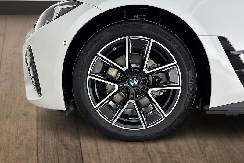 BMW i4 eDrive40 Gran Coupe - fotka 24 z 24