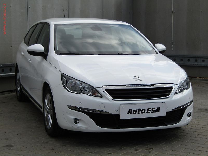 Peugeot 308 (2017) 1.6HDi, ČR, LED, park.čidla - fotka 1 z 18