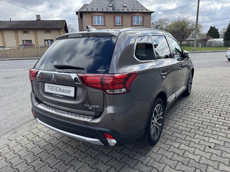 Mitsubishi Outlander 2,2Di-D A/T EDICE100 - fotka 3 z 16