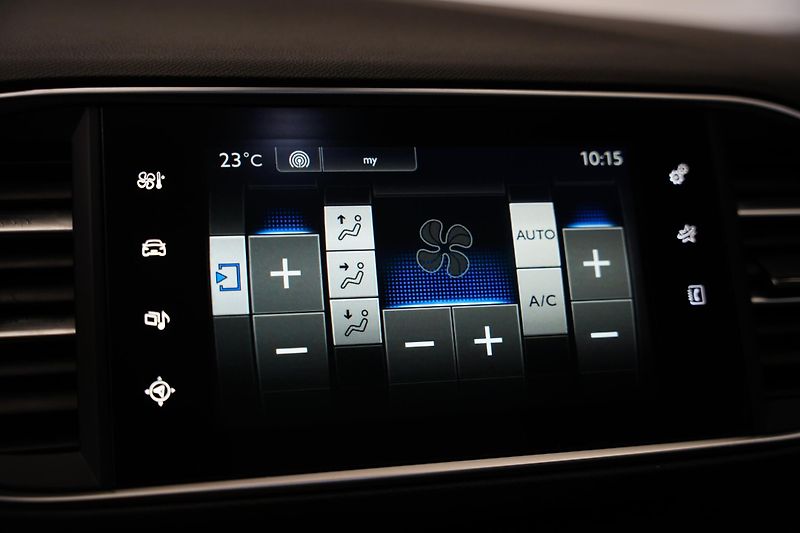 Peugeot 308 - fotka 18 z 24