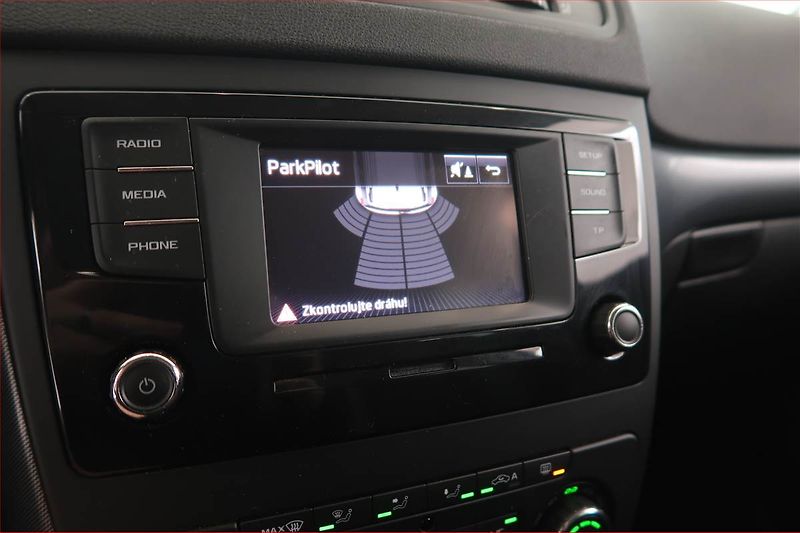 Škoda Yeti (2015) Ambition 2.0 TDI, Serv.kniha - fotka 18 z 19