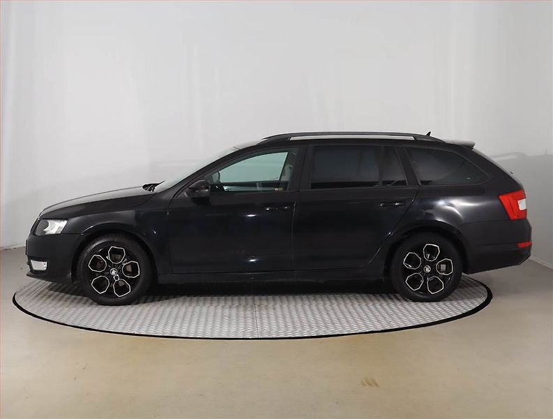 Škoda Octavia (2014) 1.6 TDI, Navi, Tempomat - fotka 3 z 16