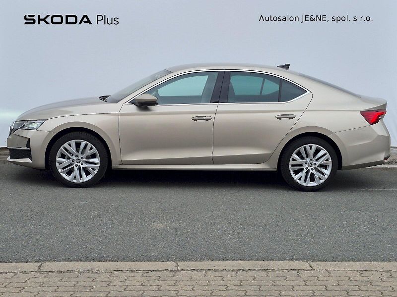 Škoda Octavia (2025) Top Selection 1.5 TSI 110kW MH - fotka 3 z 26