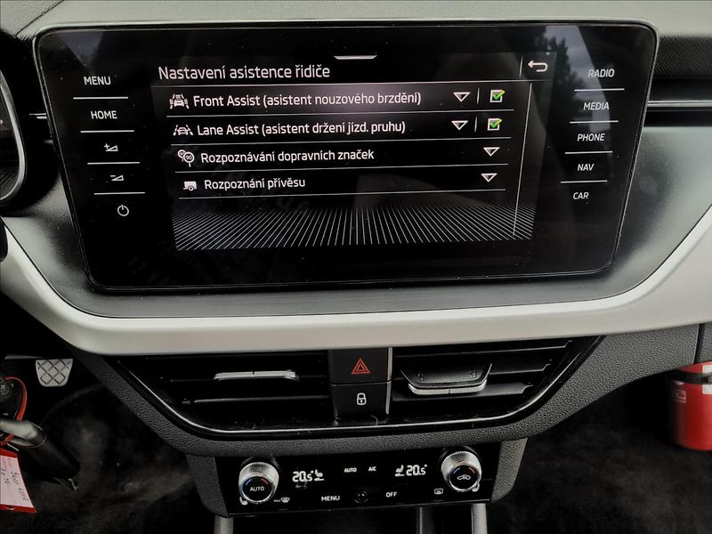 Škoda Kamiq 1,0 TSI,TFT,NAVI,VÝHŘEV,KLIMA - fotka 31 z 50