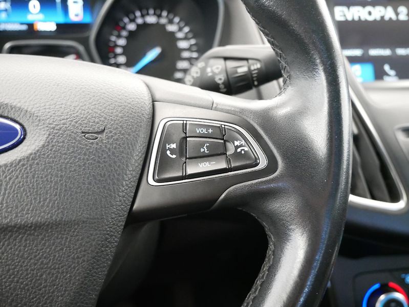 Ford Focus - fotka 16 z 24