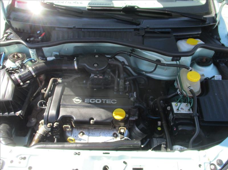 Opel Corsa 1,2 i, automat, klima, servis, - fotka 20 z 27