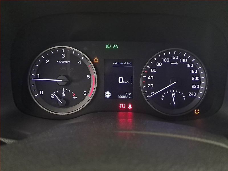 Hyundai Tucson (2016) 1.7 CRDi, ČR,1.maj, Navi - fotka 11 z 17
