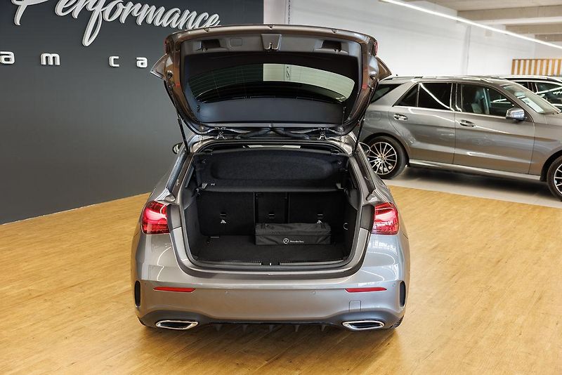 Mercedes-Benz Třídy A (2024) A 200d AMG Line - fotka 15 z 39