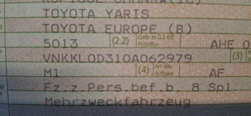 Toyota Yaris 1.0 VVT-i 51 kw REZERVACE - fotka 26 z 27