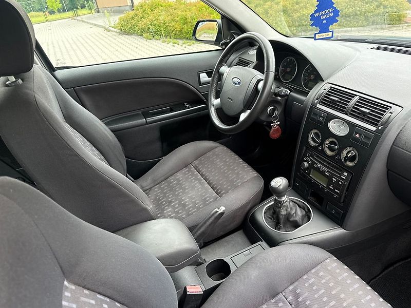 Ford Mondeo (2002) - fotka 9 z 33