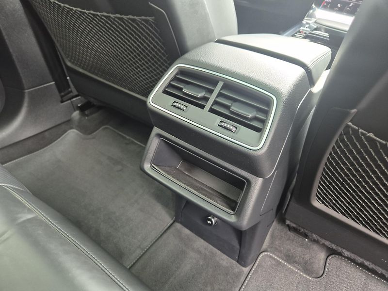 Audi e-tron ZAMLUVENO ! - fotka 39 z 44