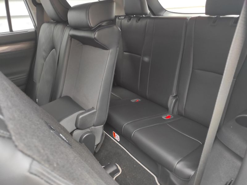 Toyota Highlander 2.5e-CVT HEV 7míst, AWD - fotka 12 z 59