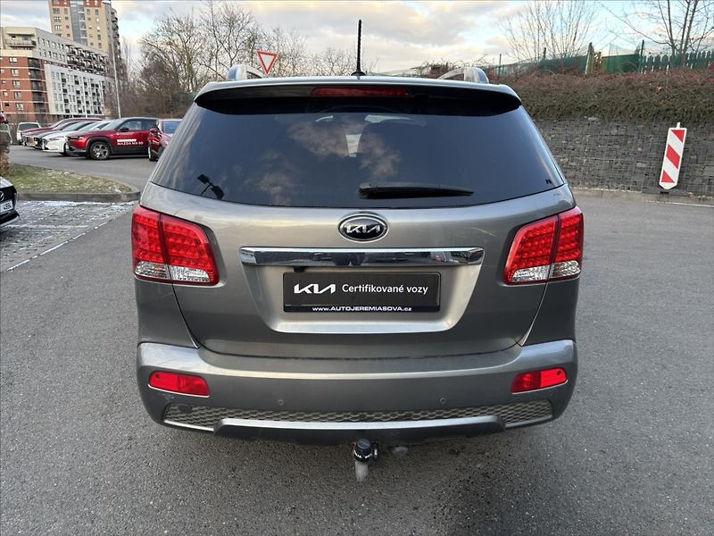 Kia Sorento 2,2 CRDi AT 4x4 Premium PANORA - fotka 4 z 38