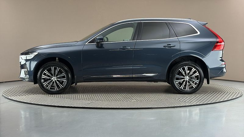 Volvo XC60 2.0 B5 AUT AWD Inscription - fotka 4 z 31