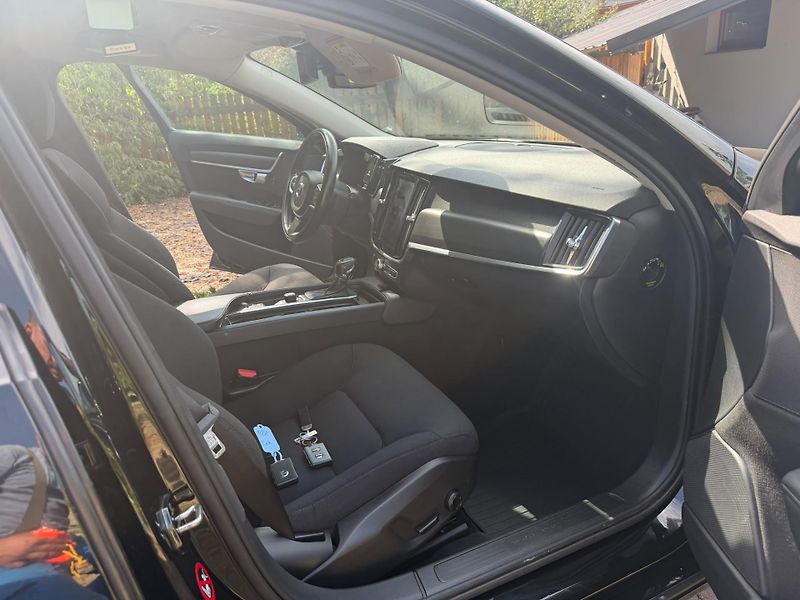 Volvo V90 (2018) Volvo V90 T4 2.0 Automat BA - fotka 14 z 18