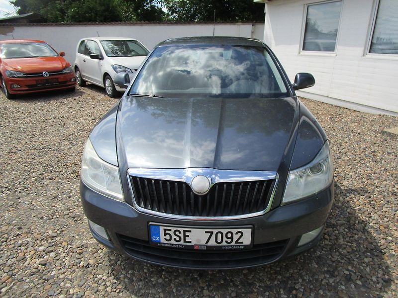 Škoda Octavia 2,0TDI-103KW-NOVÁ STK - fotka 2 z 13