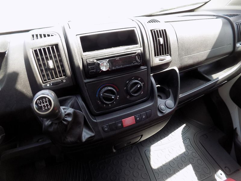 Fiat Ducato (2012) 2,3 109KW 7 MIST 3STR SKLÁPĚČ  - fotka 21 z 49