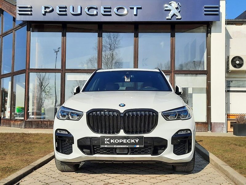 BMW X5 xDrive30D 286k - fotka 7 z 27