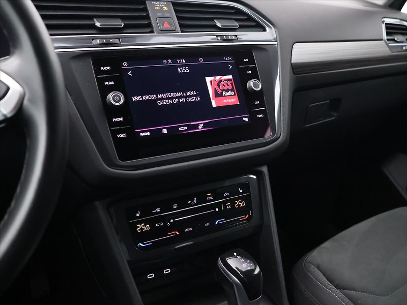 Volkswagen Tiguan 1,5 TSI EVO DSG CZ 1.Maj. DPH - fotka 20 z 32