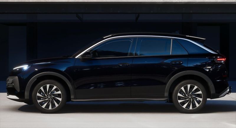 Volkswagen T-Roc (2026) 1,5 eTSI 85 kW 7DSG  People - fotka 2 z 6