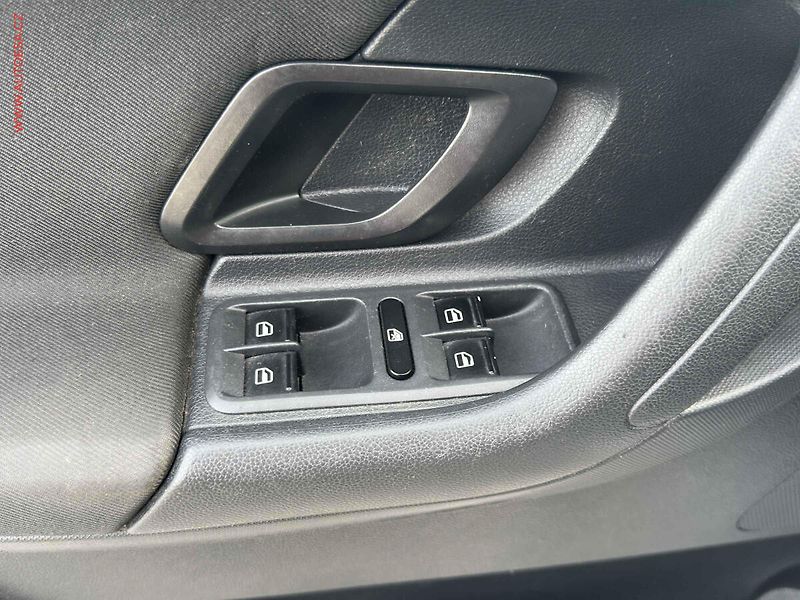 Škoda Fabia (2012) 1.6TDi, ČR, Výhř.sed. - fotka 11 z 20