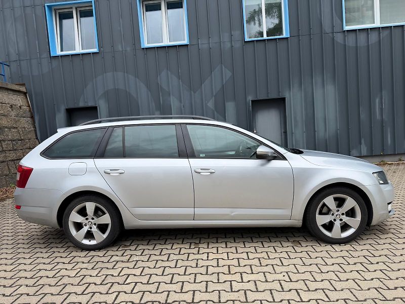 Škoda Octavia 2,0 TDI 4x4 /servis.kn. /110kW - fotka 4 z 32