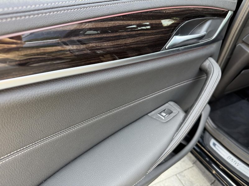 BMW Řada 5 (2023) 520xd, Luxury Line, Panorama - fotka 20 z 48