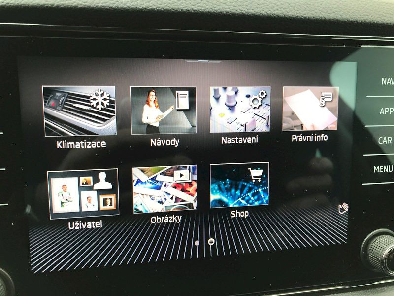 Škoda Karoq (2022) STYLE Plus TSI 1.5/110KW 6MP - fotka 14 z 25