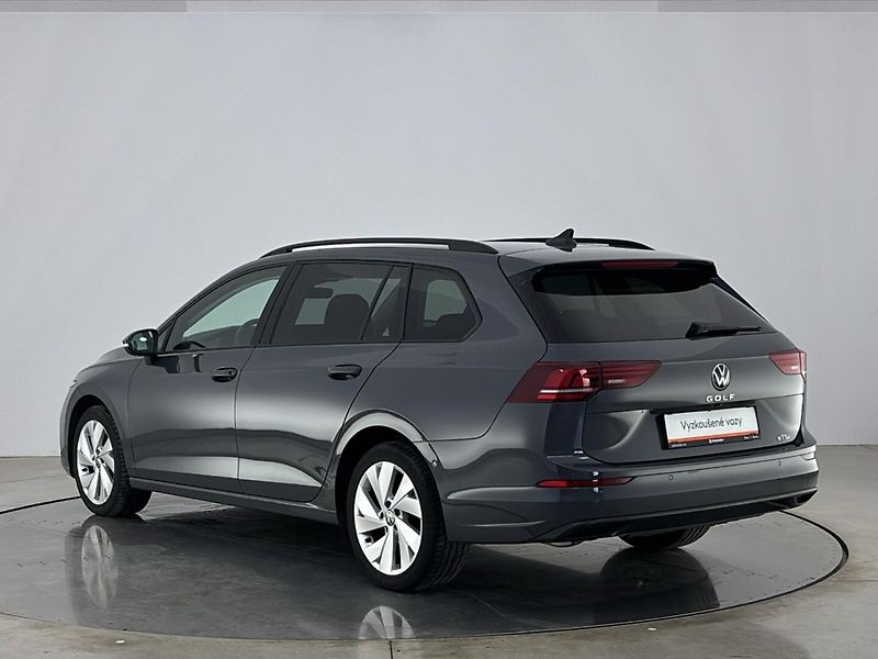Volkswagen Golf Life DSG - fotka 15 z 29