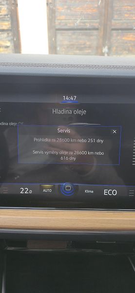 Volkswagen Touareg (2019) 4,0 TDi V8, R-Line, nez.topení - fotka 14 z 18
